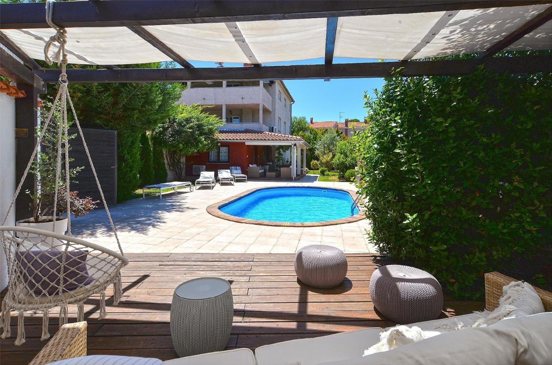 Mit Privatpool Fuer 8 Personen Ca 135 Qm In Pula, Istrien Istrische Riviera *
